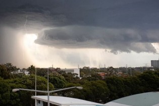 پیش‌بینی افزایش دما پس از طوفان و تگرگ در استرالیا
