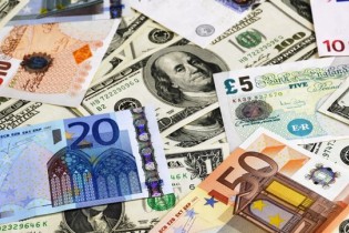 نرخ رسمی یورو کاهش و پوند افزایش یافت/دلار ثابت ماند