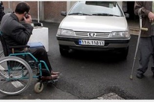 معلولان برای دریافت گواهینامه رانندگی چه کار کنند؟