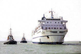 کشتی بوشهر-دوحه سوخت ندارد؟