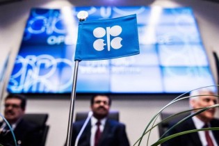 آغاز مذاکرات اوپک و غیراوپک برای تمدید توافق کاهش عرضه نفت