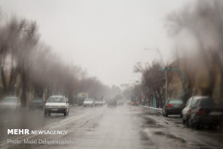 برف و باران در محورهای البرز و مازندران/تردد روان در اکثر جاده ها