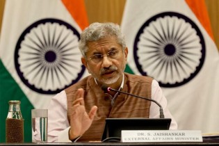 وزیر خارجه هند خبر داد: مذاکره با مقامات ایران برای هماهنگی‌ بازگشت زائران هندی