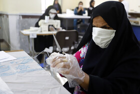 کارگاه مردمی تولید ماسک و لباس ایزوله در بندرعباس