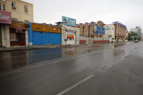 خیابان های شهر بندرعباس بیشتر از روزهای عادی این شهر خلوت هستند و رفت آمد در ان بسیار کم است