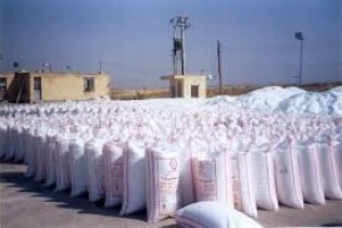 کشف ۷۵۷ هزار کیلو انواع کود شیمیایی قاچاق در تاکستان