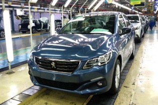 ایران خودرو در اردیبهشت ماه رکورد تولید را شکست