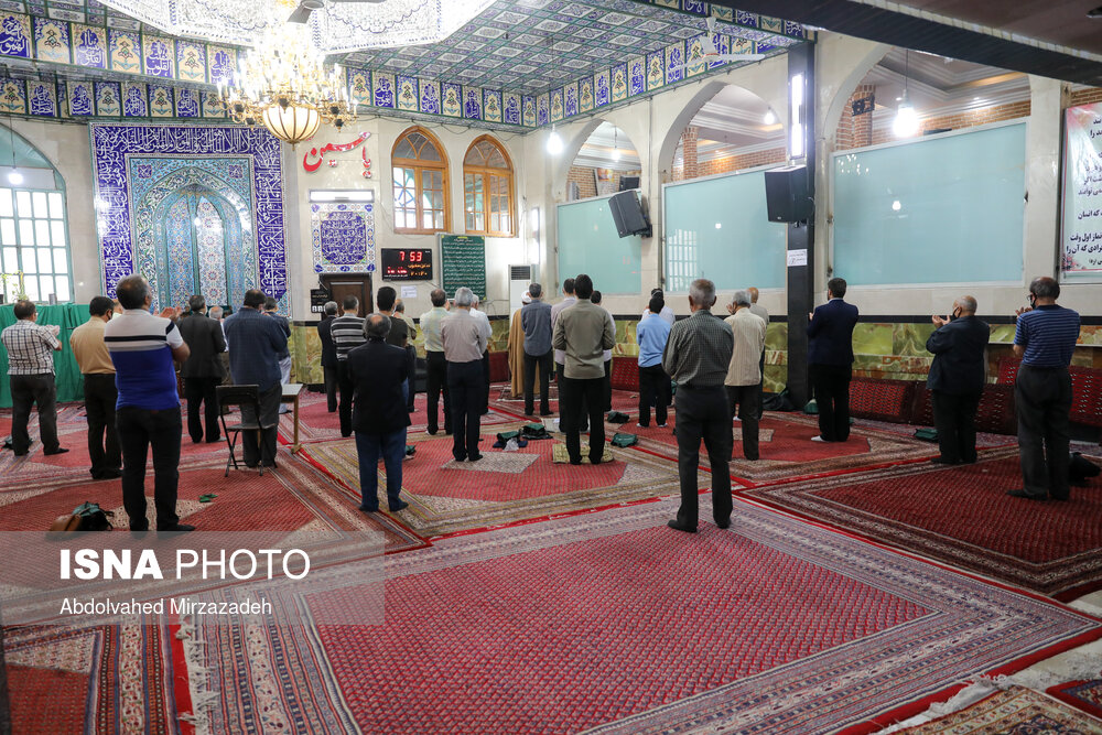اقامه نماز عیدسعید فطر در مسجد موسی بن جعفر (ع)