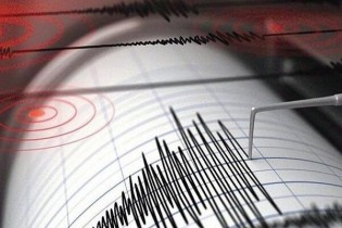 زلزله ۳.۸ ریشتری فیروزکوه را لرزاند