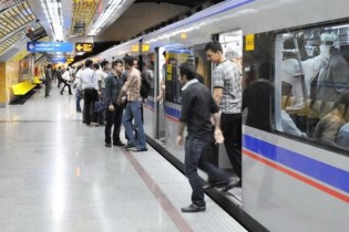آماده‌سازی یک رام قطار متروی ملی/انعقاد قرار داد ۱۰۵ واگن جدید