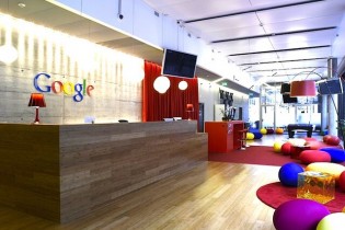 دورکاری کارمندان گوگل یک سال دیگر تمدید شد