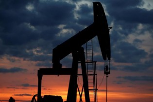 قیمت‌ نفت خام بیش از ۳ درصد سقوط کرد
