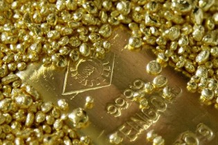 افت دلار قیمت جهانی طلا را بالا برد