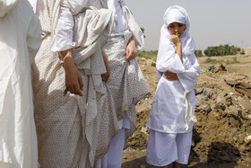 غسل تعمید کودکان مندایی در رودخانه کرخه - سوسنگرد