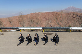 دختران نینجا رنجر در فضاهای باز مختلف همچون عینالی تبریز مشغول تمرین هستند.