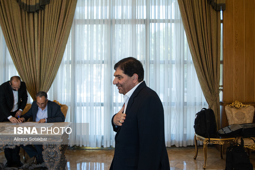 محمد مخبر، معاون اول رئیس جمهور در مراسم بدرقه رئیس جمهور پیش از سفر به عربستان