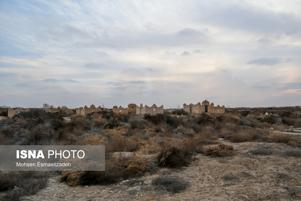 قبرستان‌های قدیمی مرو  یکی از جاذبه‌های گردشگری و تاریخی این شهر است