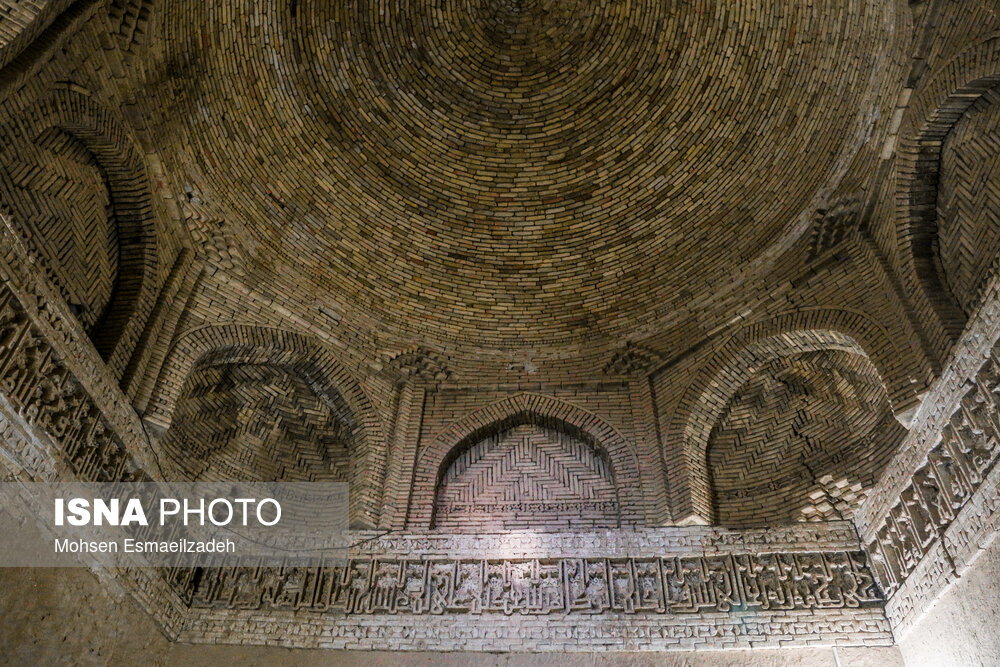 آرامگاه «محمد بن محمد بن زید بن امام سجاد(ع)» در مرو قدیم ترکمنستان قرار دارد که برجسته‌ترین بنای سلطان قلعه می‏‌باشد