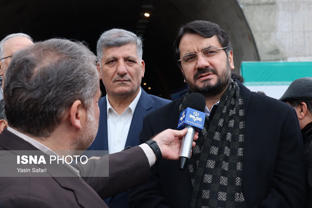 مهرداد بذرپاش، وزیر راه و شهرسازی در گفتگو با خبرنگاران