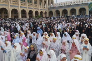 اجتماع ۳۰ هزار نفری نوجوانان آرمانی در نماز عید بندگی