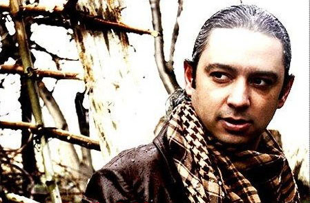 اشک های مازیار فلاحی در برنامه زنده شب یلدا+فیلم