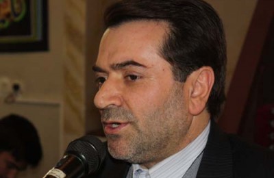 با پایین آمدن قیمت جهانی نفت افزایش قیمت بنزین درکشور چندان منطقی نیست /وقتی خودروی کم مصرف نساختیم از مردم هم انتظار کاهش مصرف نداشته باشیم