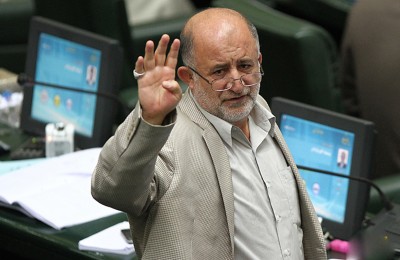واگذاری سرخابی‌ها ‌به شرکت‌های خودروسازی مشکل ساز خواهد شد