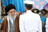تصاویر/ رهبری در مراسم تحلیف ارتش  <img src="/images/picture_icon.gif" width="16" height="13" border="0" align="top">