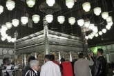 بستن بارگاه "رأس الحسین (ع)" قاهره در روز عاشورا