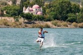 تصاویر/ دویدن مردی روی آب  <img src="/images/picture_icon.gif" width="16" height="13" border="0" align="top">