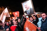 تصاویر/جشن پیروزی هواداران اردوغان  <img src="/images/picture_icon.gif" width="16" height="13" border="0" align="top">