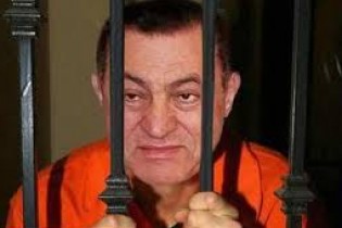 حضور حسنی مبارک در جلسه دادگاه