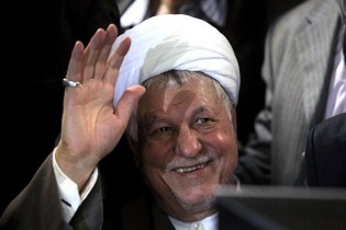 احمدی‌نژادی‌ها خط قرمز نیستند/ فرار عامل اختلاس 160 میلیارد تومانی به کانادا/ هاشمي اسفند مي‌آيد