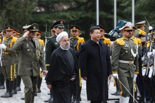 روحانی از رئیس‌جمهور چین رسما استقبال کرد