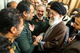 تصاویر/دیدار پاسداران بازداشت‌کننده نظامیان آمریکایی با رهبر انقلاب  <img src="/images/picture_icon.gif" width="16" height="13" border="0" align="top">