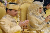 شرط عجیب دولت مالزی برای ازدواج دختر رهبرشیعیان مالزی/تبریک فرمانده سپاه به سردار دهقان
