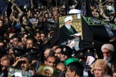 تصاویر/ مراسم تشییع آیت الله واعظ طبسی در مشهد  <img src="/images/picture_icon.gif" width="16" height="13" border="0" align="top">