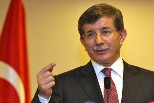 گفتار تمسخر آمیز نخست وزیر ترکیه به پاریسی ها