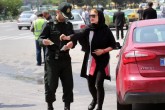 تصاویر/ برخورد با کشف حجاب در خودرو  <img src="/images/picture_icon.gif" width="16" height="13" border="0" align="top">