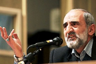 شریعتمداری  سخنان سیف را تحلیل کرد