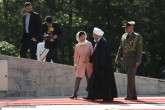 فیلم/دست ندادن روحانی با رییس جمهور کره  <img src="/images/video_icon.gif" width="16" height="13" border="0" align="top">
