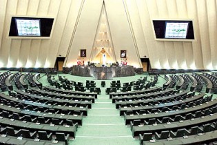 بیش از 100 نماینده مجلس به روحانی تذکر دادند