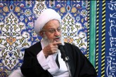 آیت الله مکارم شیرازی: فکر حج را از سر به در کنید