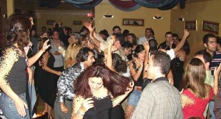 دستگیری 15 وکیل در پارتی شبانه /زندانی شدن کارکنان دولت با فعالیت‌های مجازی/چک دو میلیاردی نگرفتم