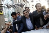 تصاویر/ سخنرانی  احمدی نژاد در جمع مردم زنجان  <img src="/images/picture_icon.gif" width="16" height="13" border="0" align="top">