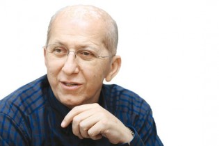 بیژن نوباوه: انتخاب رئیس مجلس، انتخاب بین بد و بدتر