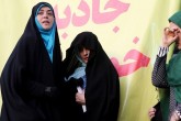 چرخنده به مناسبت روز عفاف 1000 چادر اهدا کرد  <img src="/images/picture_icon.gif" width="16" height="13" border="0" align="top">