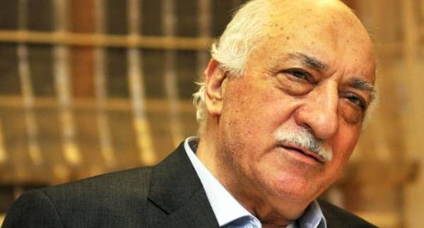 گولن: کودتای ترکیه نمایشی و جعلی بود