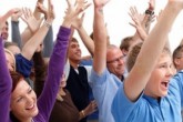 آشنایی با فواید باورنکردنی یوگای خنده