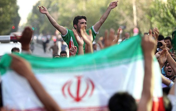 مردم ایران دچار قحطی زدگی شادی و نشاط شده اند